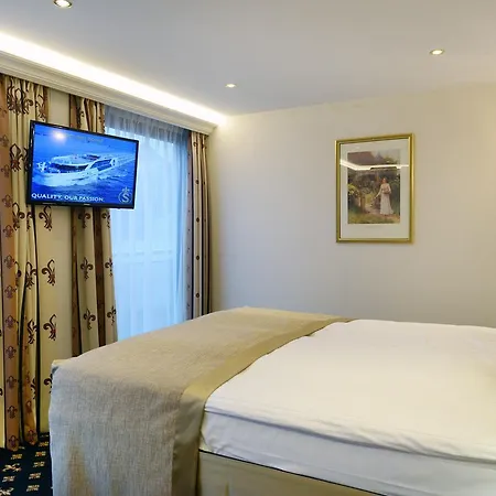 Úszó hotel Hotelschiff Ms Jane Austen Bázel