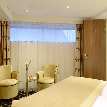 Úszó hotel Hotelschiff Ms Jane Austen 5*